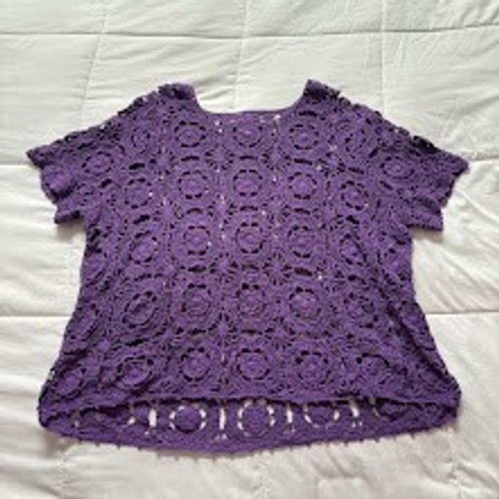 Purple Floral Crochet Knit Short Sleeve Top Bohemian Medallion Scalloped Hem